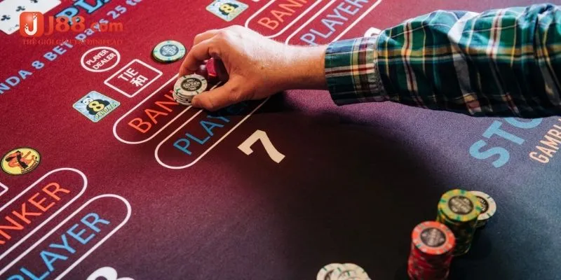 Chia sẻ mẹo đánh Baccarat “dễ thắng” từ chuyên gia